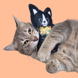 Lucy, jouet pour chat à la valériane | Yumici